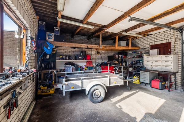 Foto - Te koop: Tussenwoning in Fijnaart